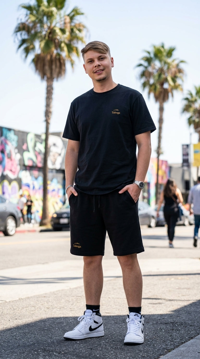 Street Fleece Shorts Taboga Lifestyle, worn by model on LA residential street
