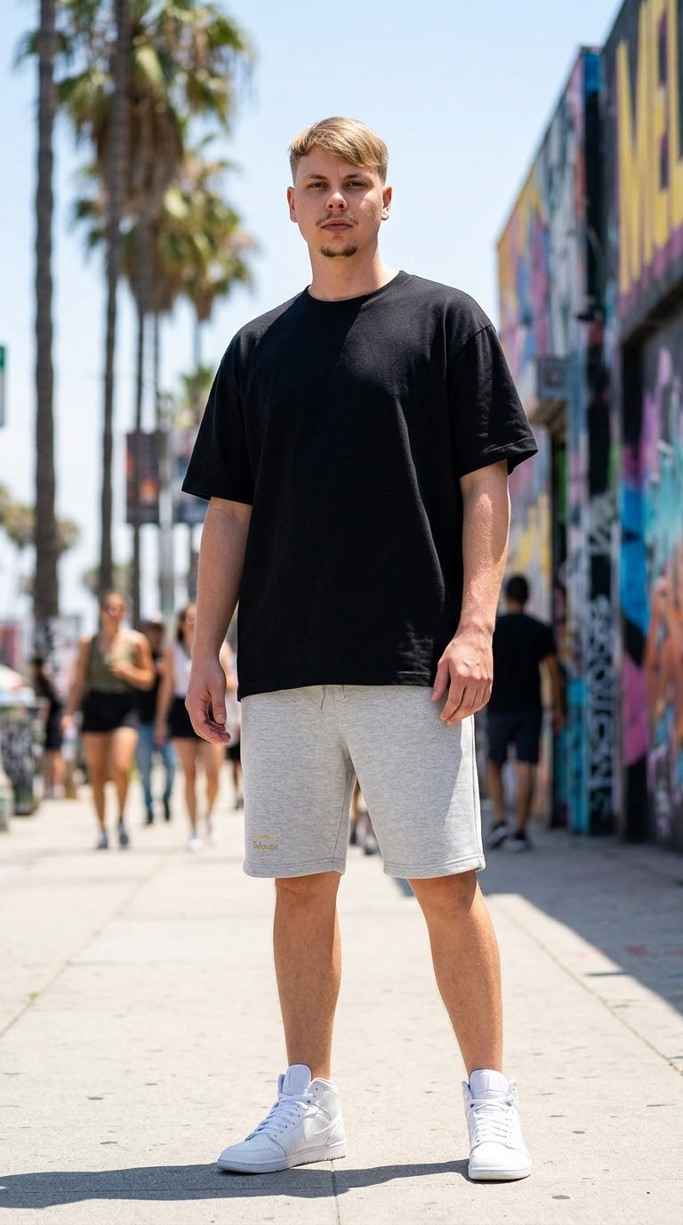 Street Fleece Shorts Taboga Lifestyle, styled with tee and sneakers